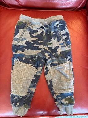 Hanna Andersson Boys Camo Joggers in Blue Gray Green 3T